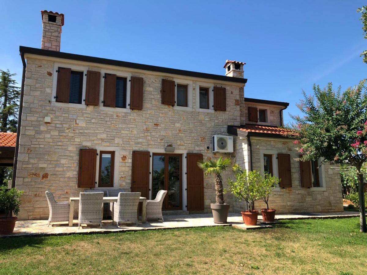 Casa Stefanie Villa Kastelir Exterior photo